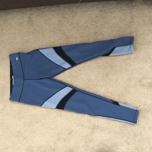 Victoria’s Secret Pink leggings