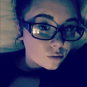 Meet your Posher, Devin