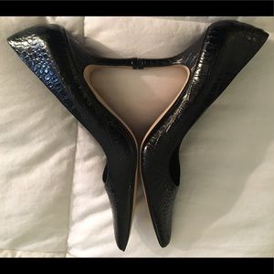 NWOB-Nine West leather 2” pumps