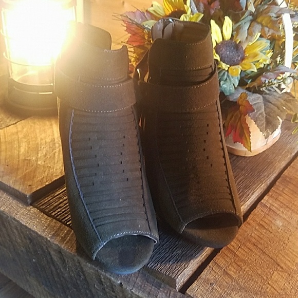 💘SOLD💥💣🚨FLASH SALE🚨💣💥 - Picture 2 of 4