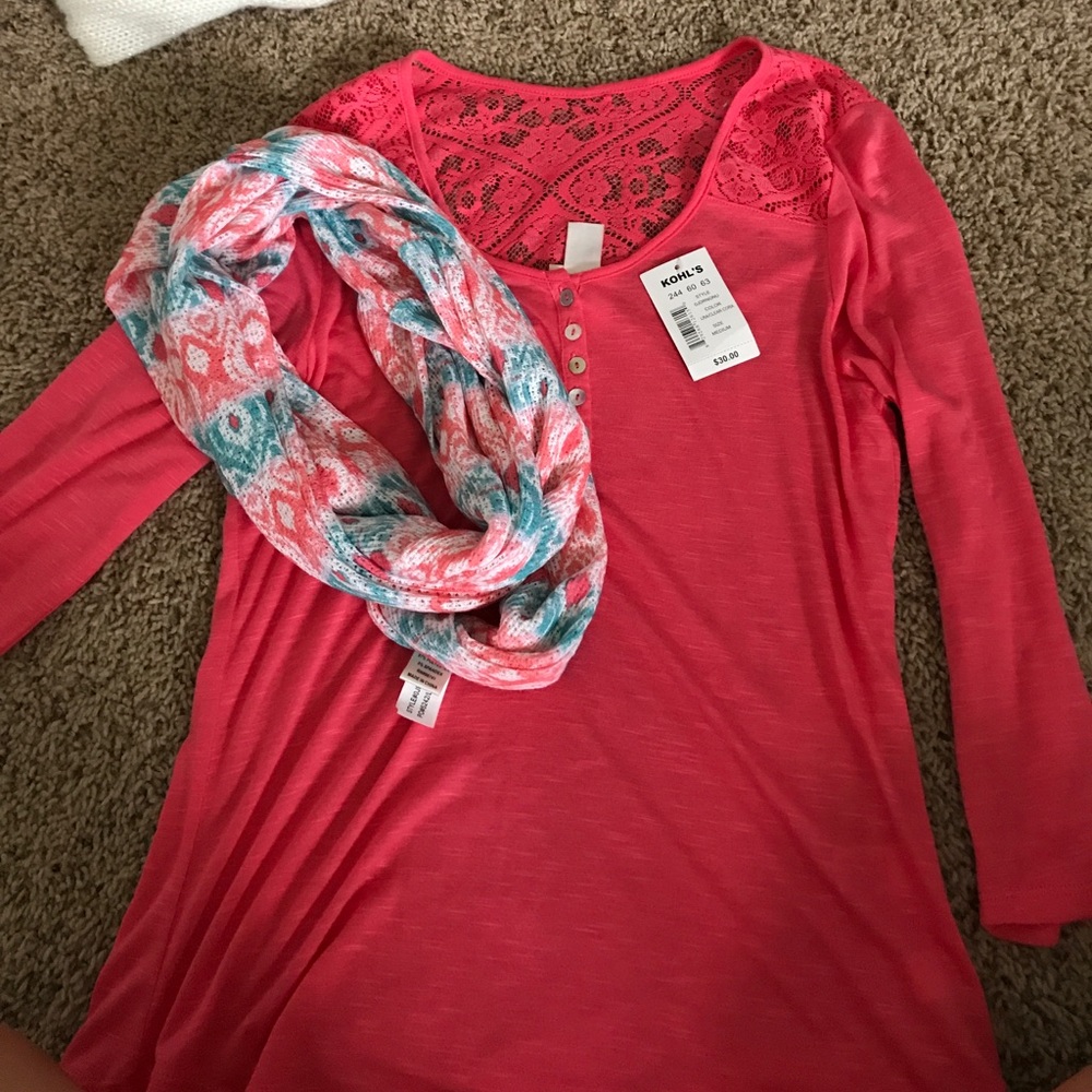 🔷🔷Brand new Shirt and scarf!!🔷🔷