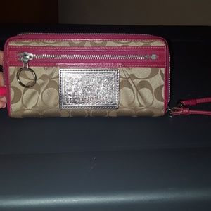 New Coach wallet/ wristlet