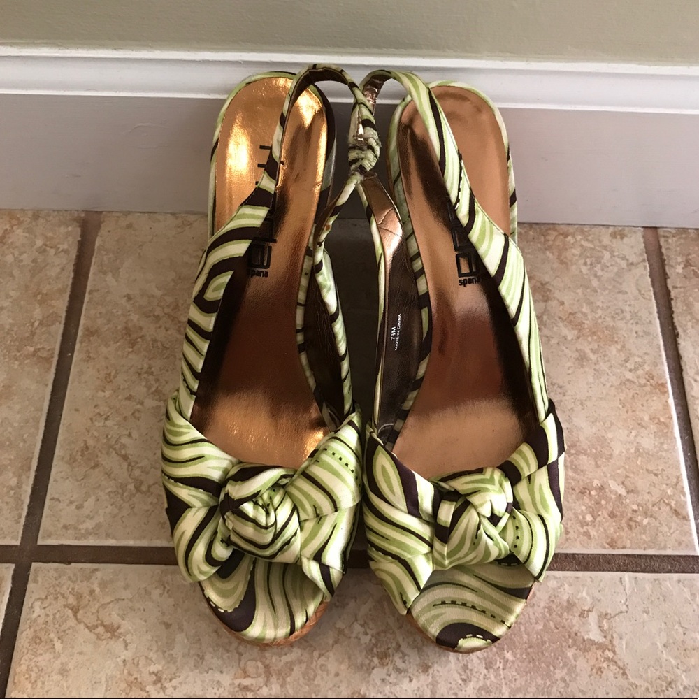 Green Patterned Wedges