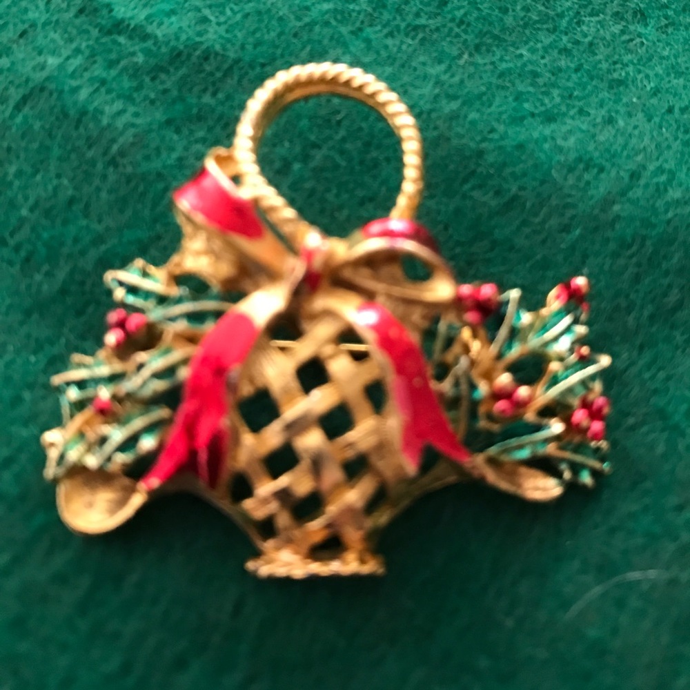Vintage basket brooch