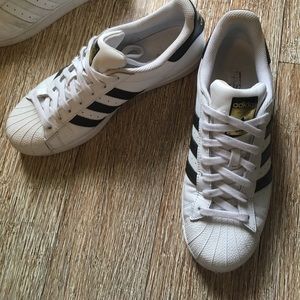 Adidas Originals - white with black stripe