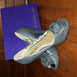 Madden Girl Kingston Grey 3" heels