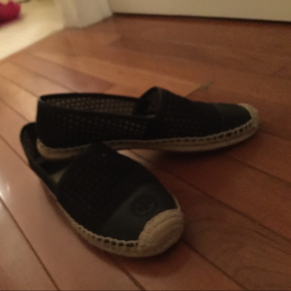 Women’s Tory Burch black shoes size 9