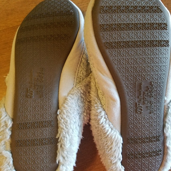 🚫SOLD🚫NWT DearFoam Slippers woman's M 7/8 - Picture 7 of 7