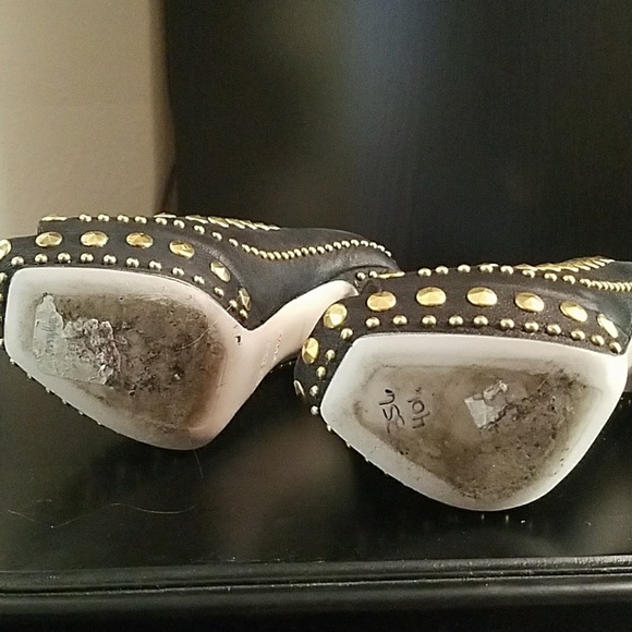 Miu Miu studded pumps .  Show stoppers!!! - Picture 3 of 3