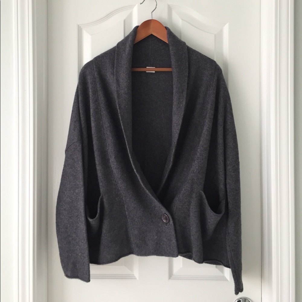 Cashmere one-button sweater from Poetry