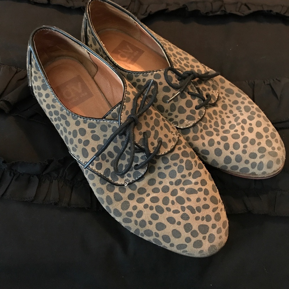 Dotted Women’s Oxfords