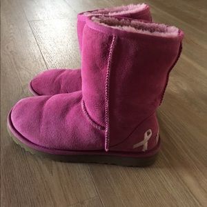 Ugg breast cancer awareness low boots
