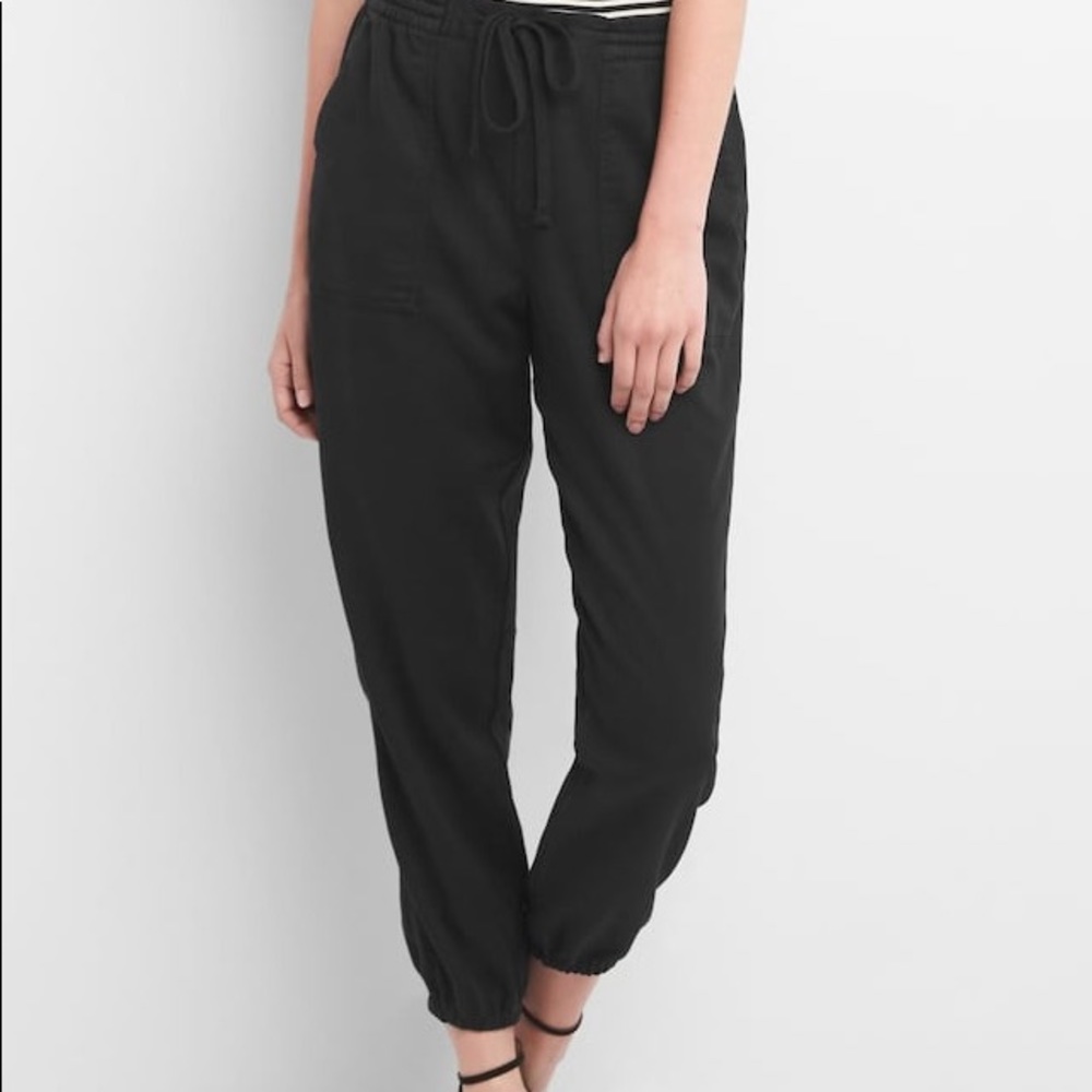 Gap jogger pants