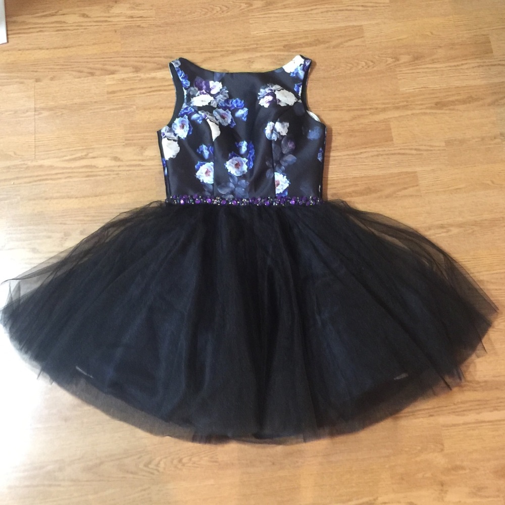 Mon Cheri Shorts Black Floral Dress