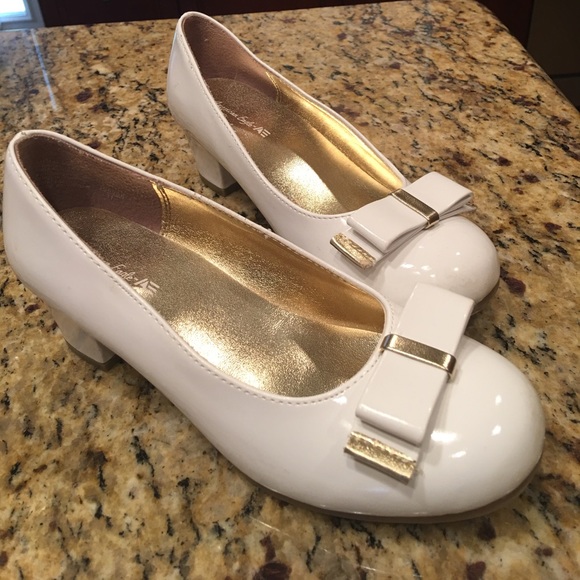 Little girl heels with bow - Picture 2 of 3