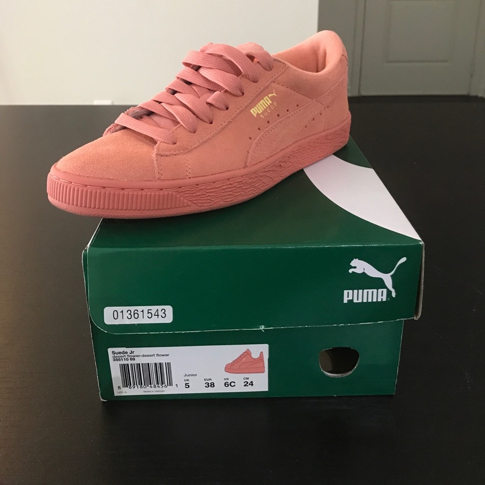 Dusty Pink Suede Pumas
