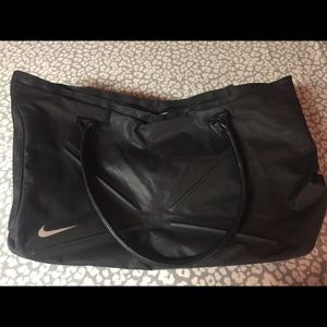 Nike weekender gym bag black nylon