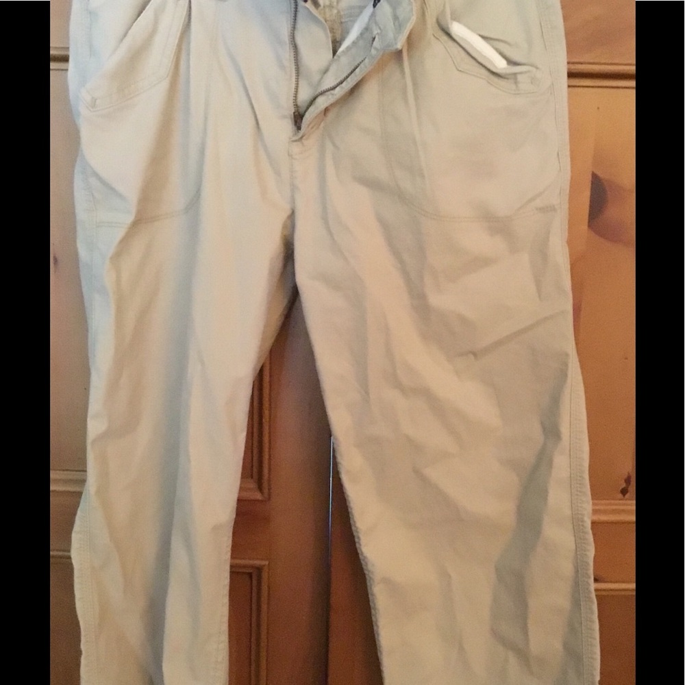 Levi’s capris pants