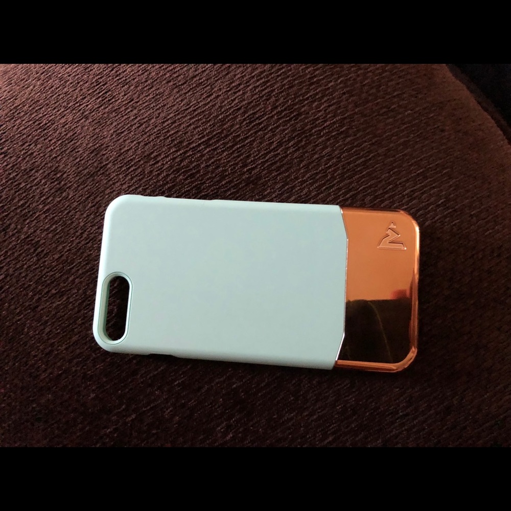 NWOT✨MVMT IPHONE 7 PLUS CASE💙💚