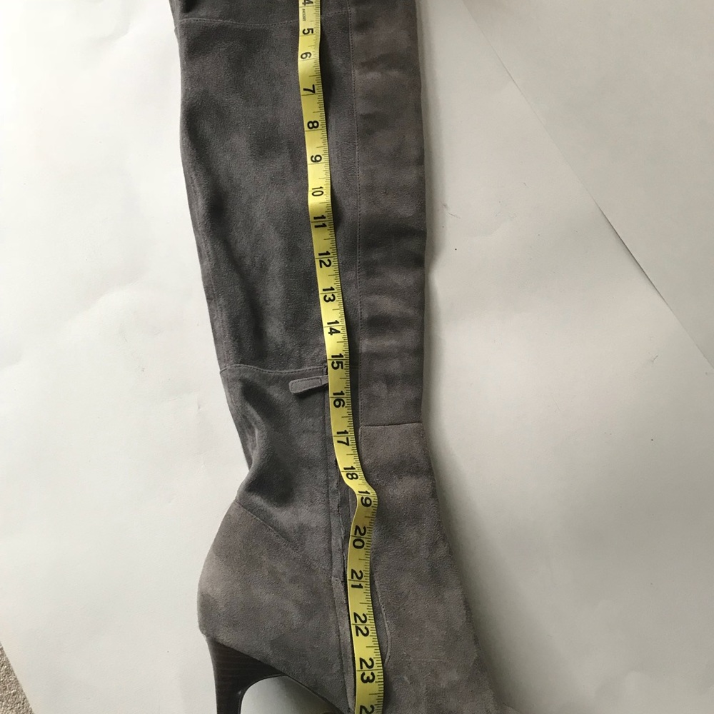 !!!!SOLD!!!! Over the Kneee Boots - Picture 3 of 7
