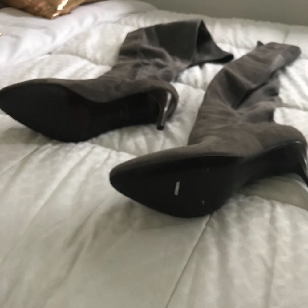 !!!!SOLD!!!! Over the Kneee Boots - Picture 5 of 7