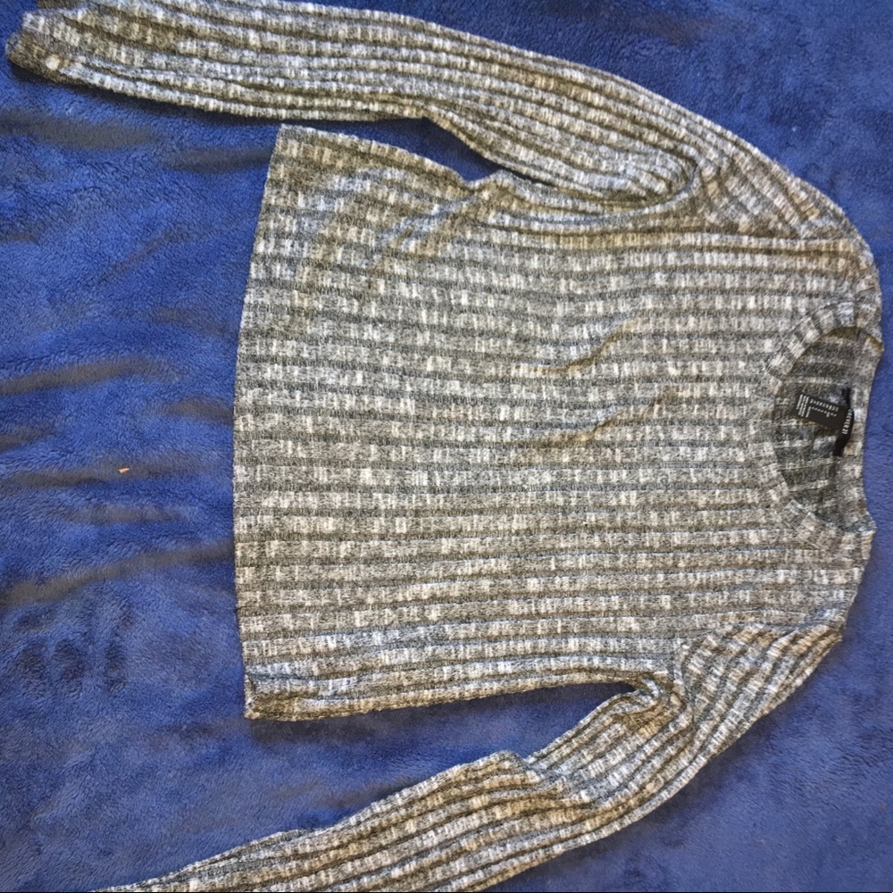 Long sleeve shirt.