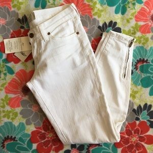 Lucky Brand BRAND NEW Charlie Pencil Capri Size 25