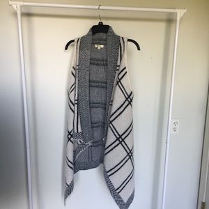 Laju Perrie Plaid Sleeveless Cardigan