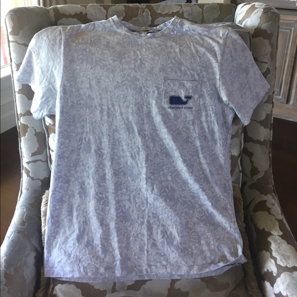 Vineyard vines tshirt
