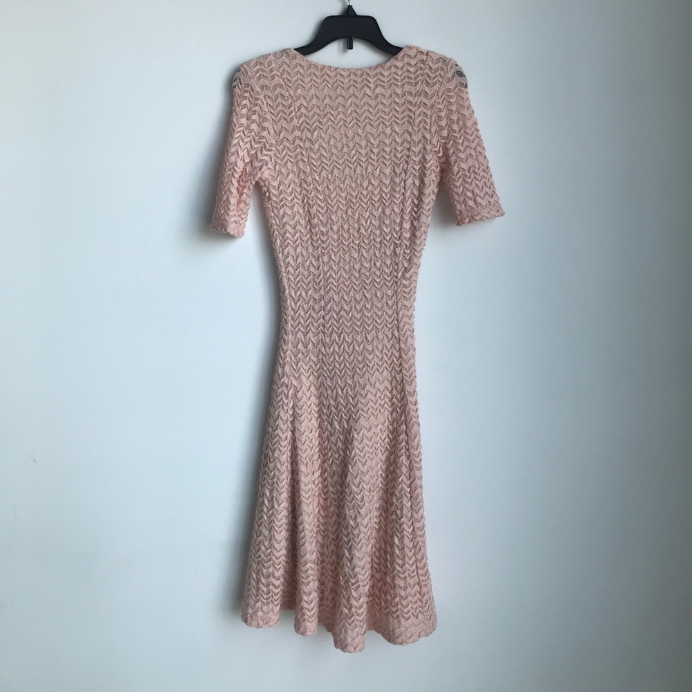 Chevron Stretch elbow sleeve dress - Picture 3 of 4