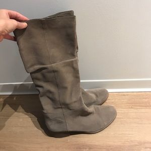 Steve Madden grey boots
