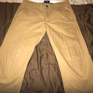 Khaki pants from AMERICAN EAGLE (33x32)