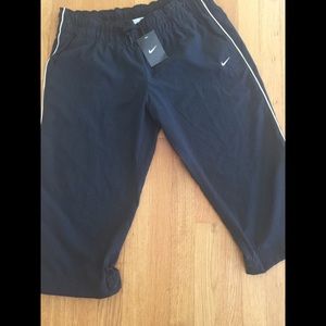 NWT Nike Capri length pant