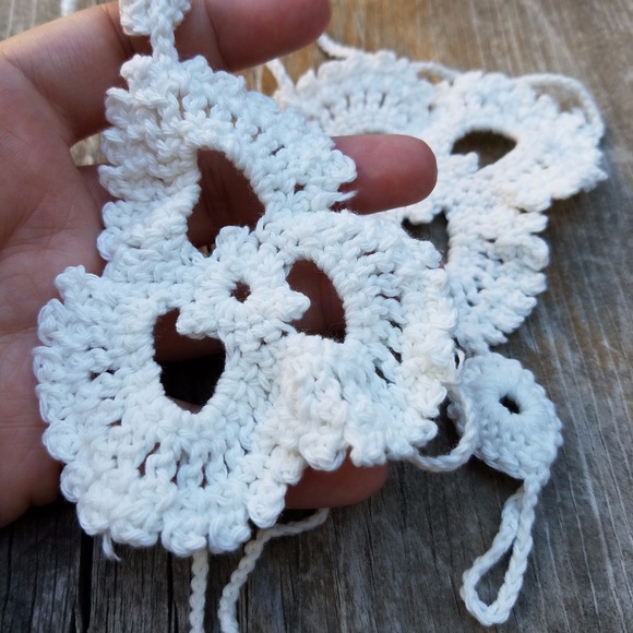 White Crochet Foot or Hand Bracelet - Picture 4 of 5