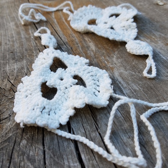 White Crochet Foot or Hand Bracelet - Picture 3 of 5