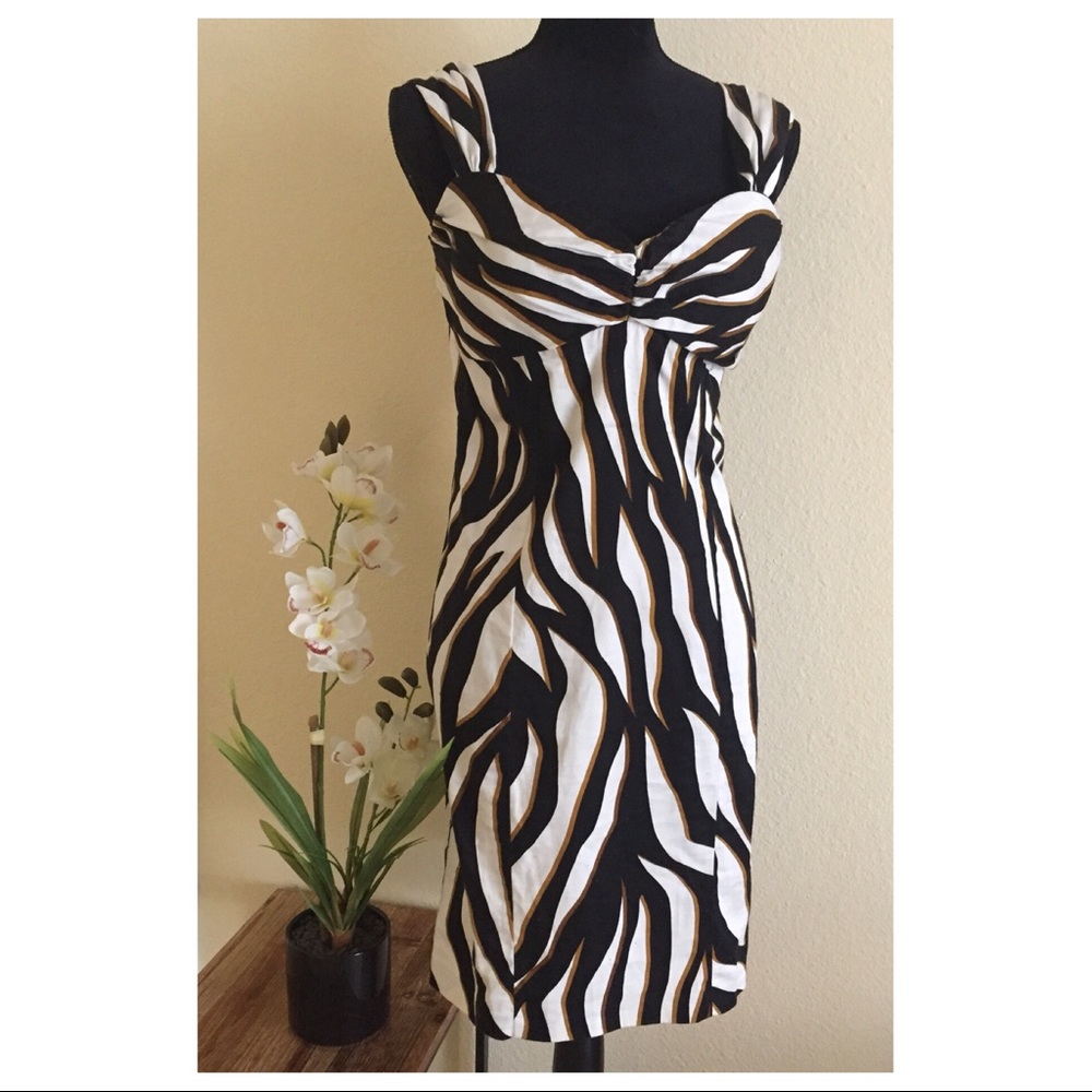 🔵 3/$20 XOXO Printed Sweetheart Neck Dress