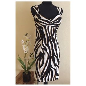 🔵 3/$20 XOXO Printed Sweetheart Neck Dress