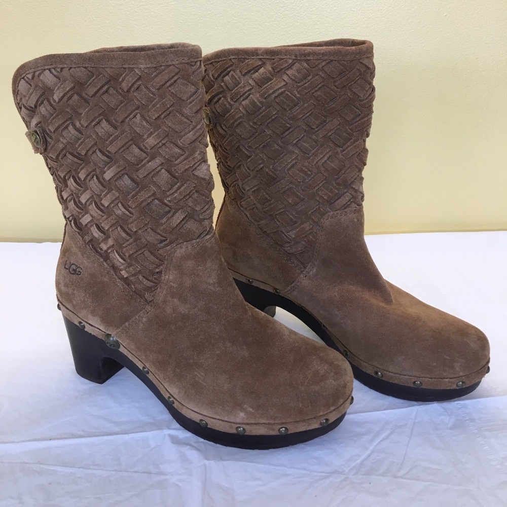 Ugg Lynnea arroyo weave tan suede size 9
