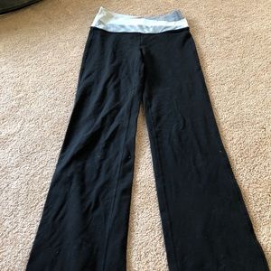 Lululemon black yoga pants
