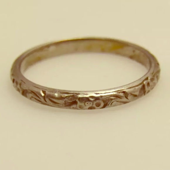 Platinum Marked Thin Etched wedding Band - Picture 1 of 4