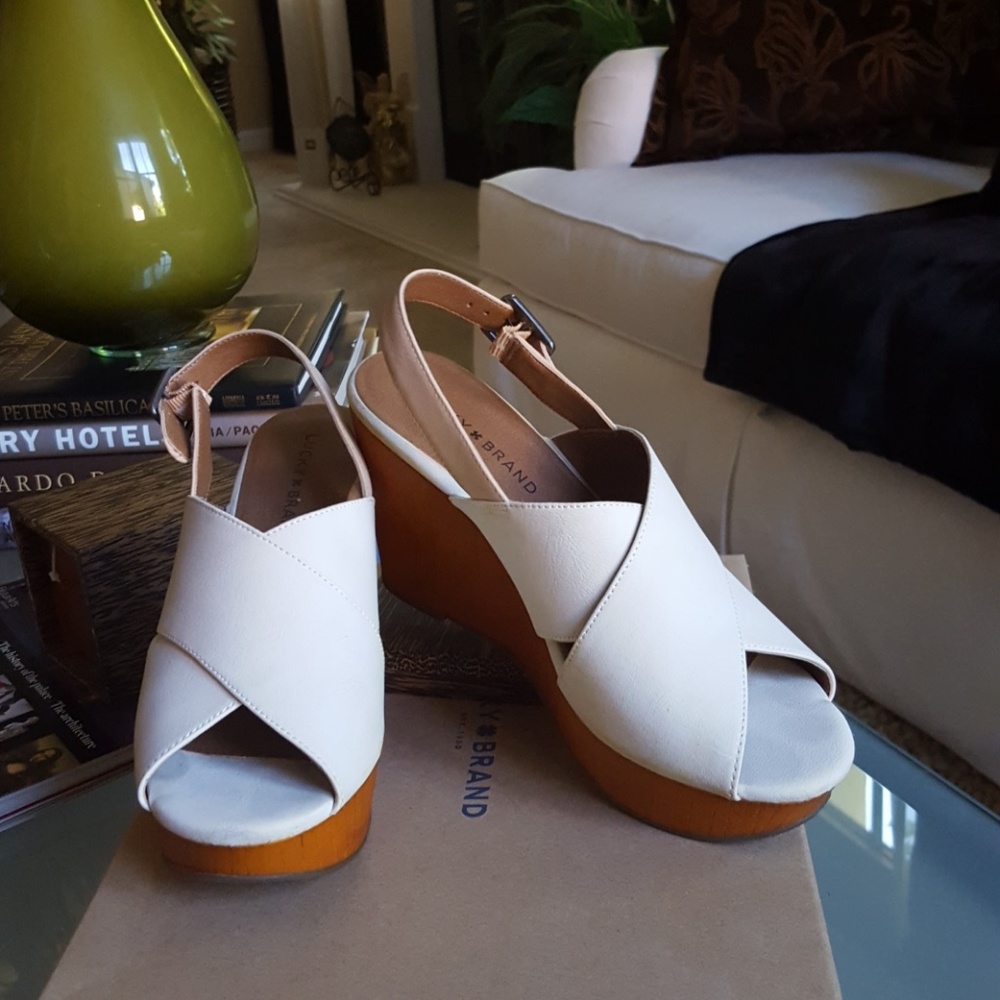 Lucky Brand white wedge