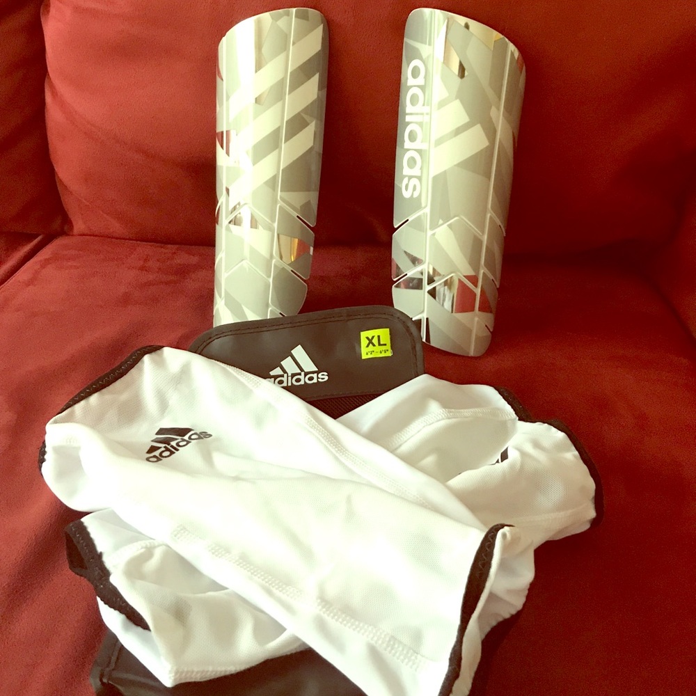 Shin Guards -Ghost Pro Guards w/ Sleeve - XL