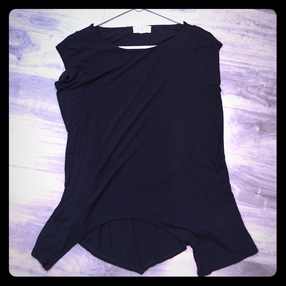 Flowy Tee