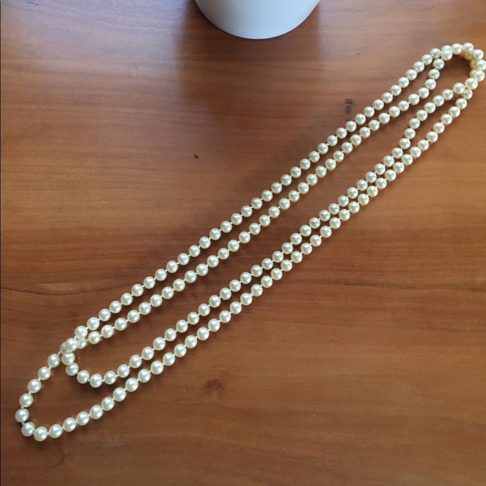 Long faux pearl necklace