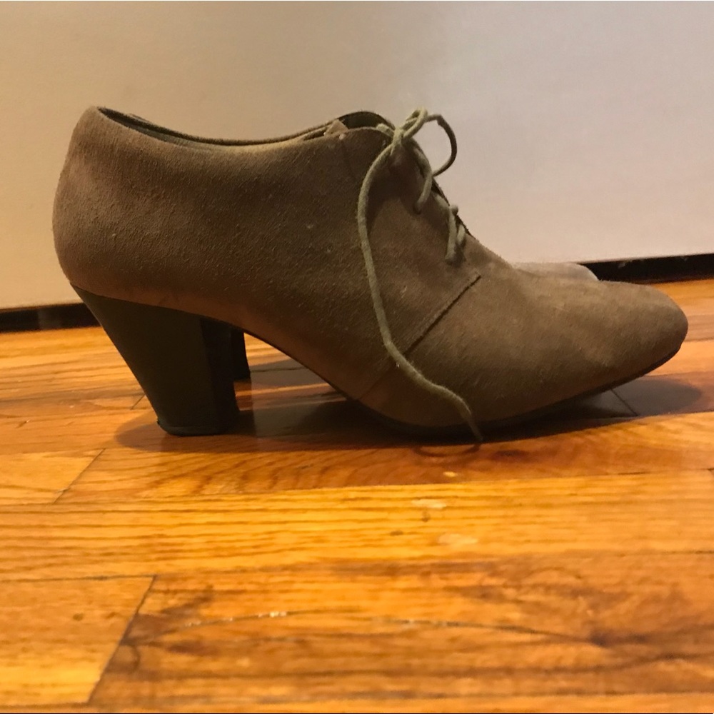 Shoes, brownish grey suede