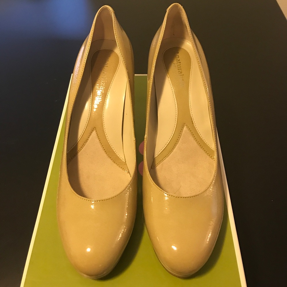 Naturalizers heels!