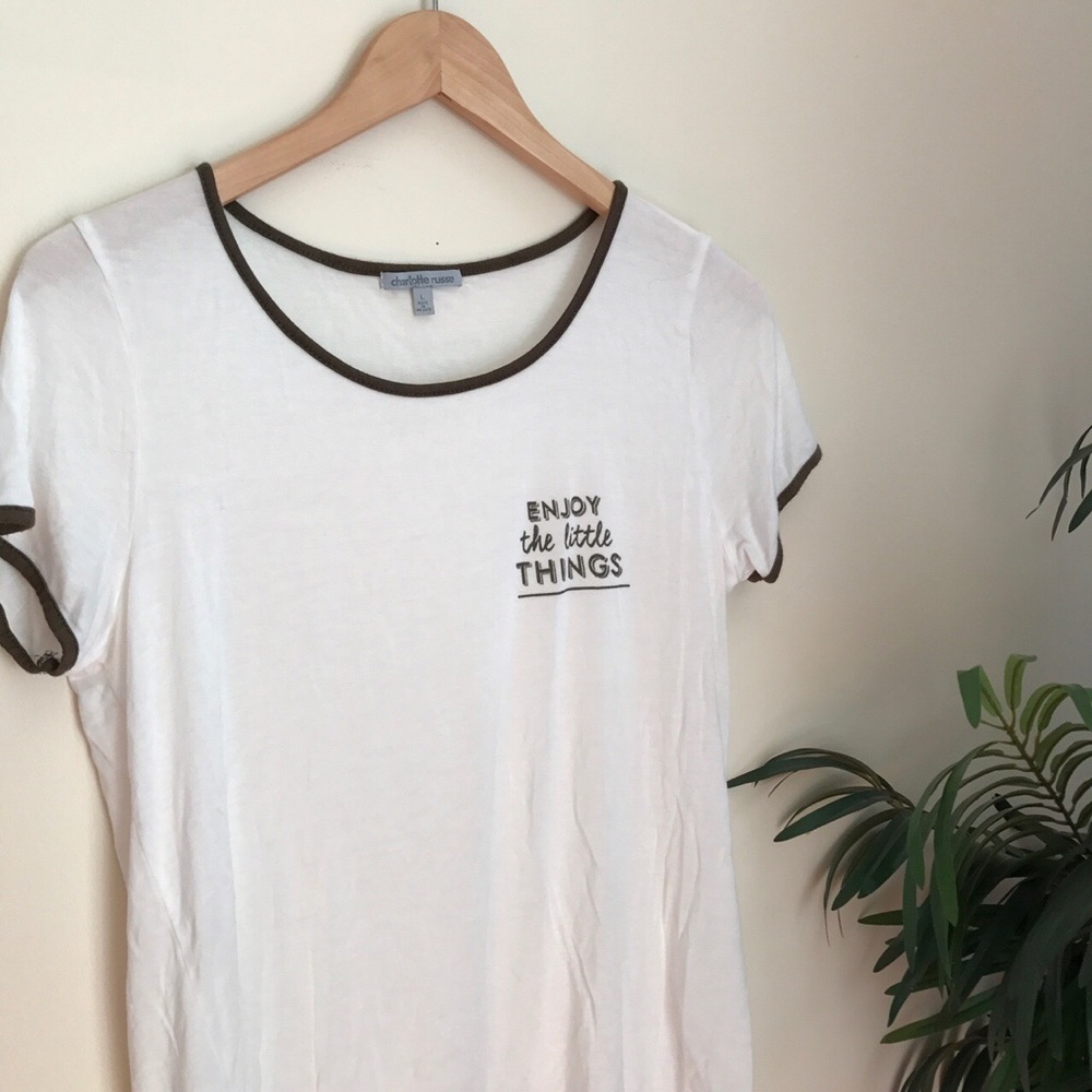 white wet seal graphic shirt