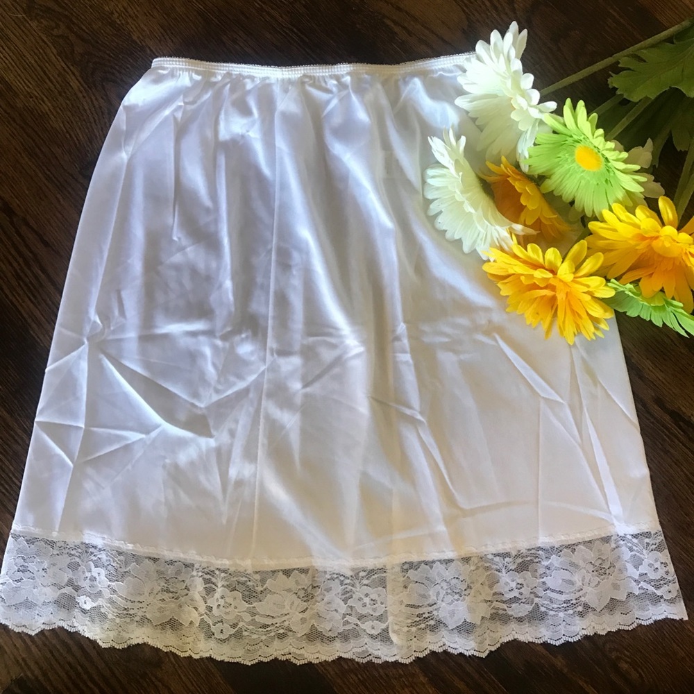 Vintage White Skirt Slip, Size M