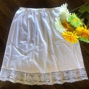 Vintage White Skirt Slip, Size M