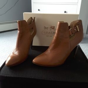 Womens shoes